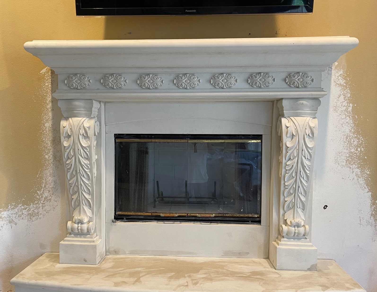Fireplace mantel