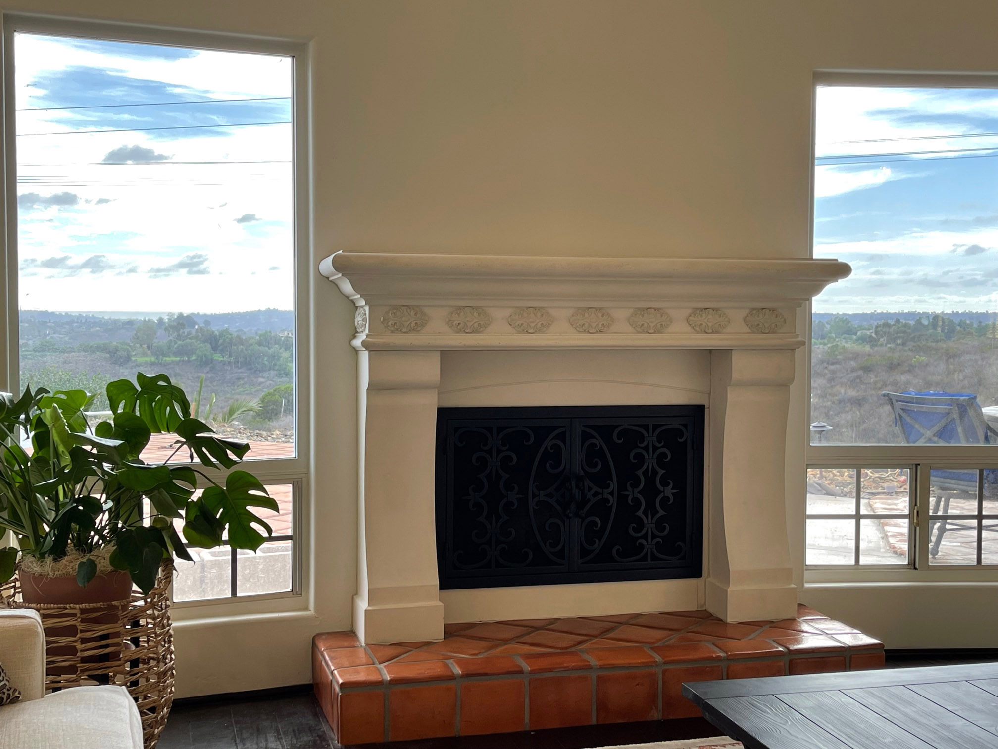 Fireplace mantel